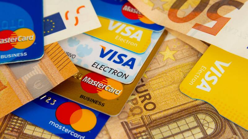 Cambian las tarjetas de crédito y débito (foto: archivo).