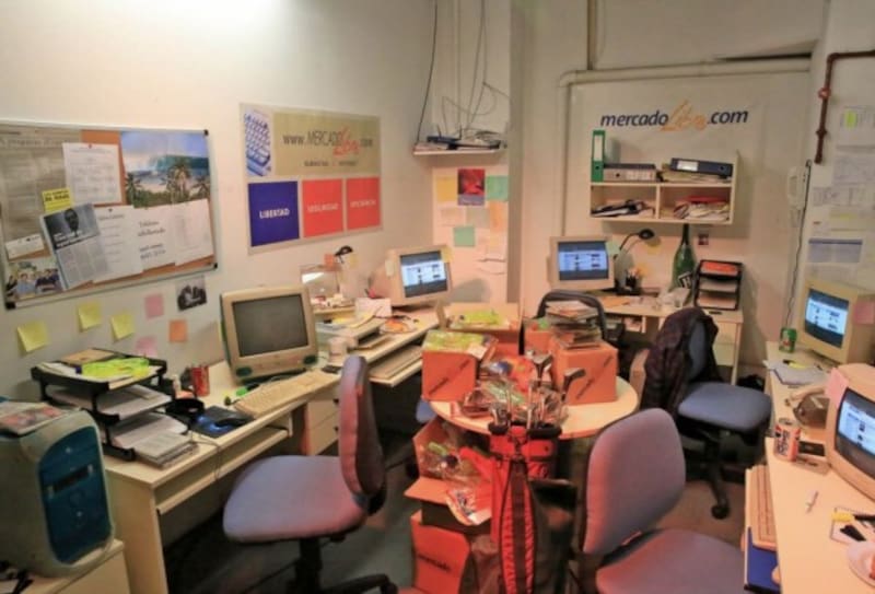 Primera oficina de Mercado Libre. Foto: @juanicaffa en Twitter