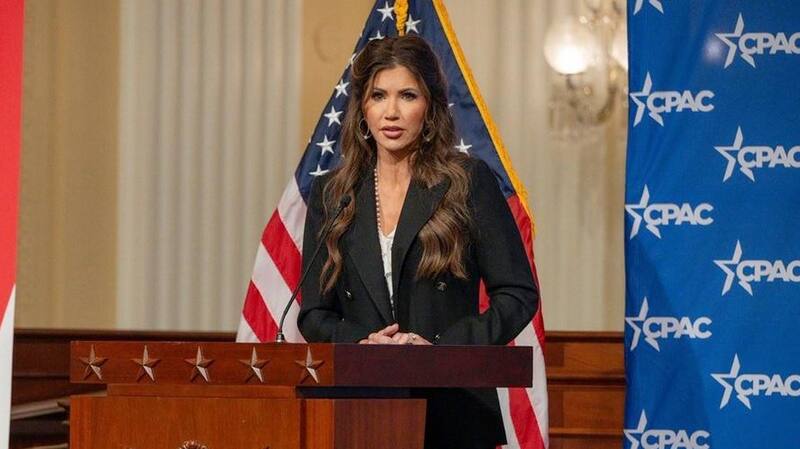 Kristi Noem, la funcionaria de Trump que administra el programa