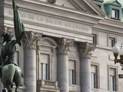 La Justicia pone un primer freno a la privatización camuflada del Banco Nación: los argumentos