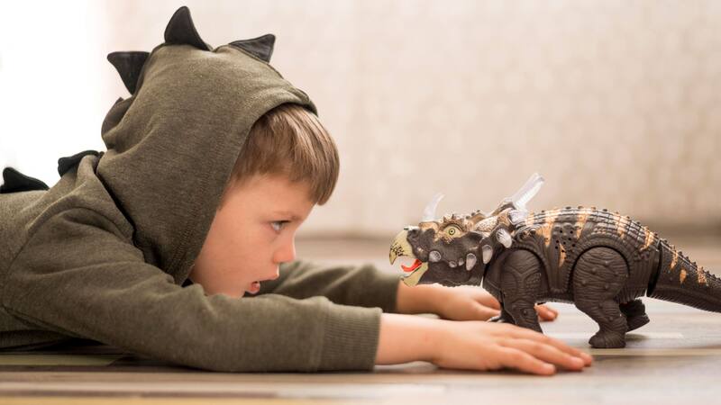 Entre los 3 y los 7 años, los niños encuentran en los dinosaurios una forma de comprender su entorno y de crear mundos imaginarios.