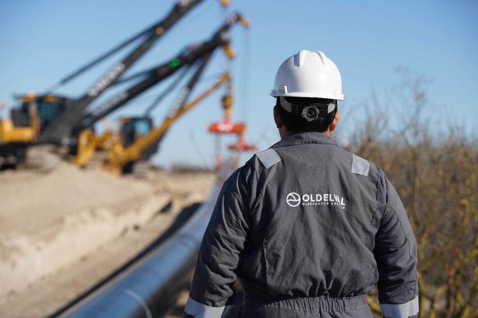 El viaje de un barril de Vaca Muerta: los kilómetros, las obras y los millones que hay detrás del petróleo argentino