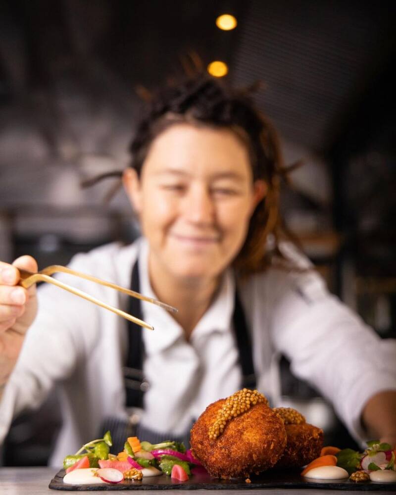 La chef Carolina Bazán en su Ambrosía Bistró.
