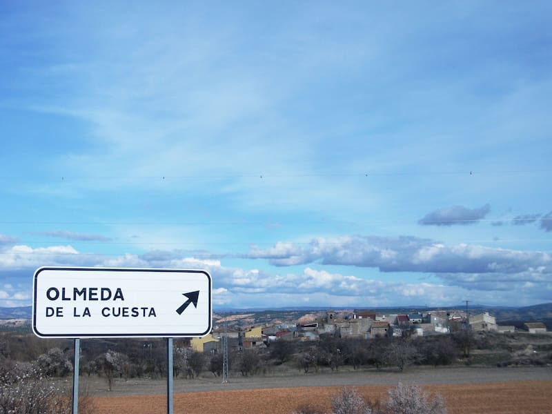 Olmeda de la Cuesta subasta de terrenos con precios que van desde los 200 hasta los 3000 euros, pero con un requisito. (Imagen: Vitalij Fleganov / WIkimedia Commons)