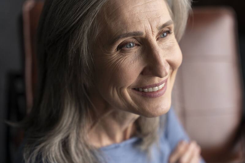 Administrar una terapia dirigida contra IL11 puede reducir los efectos negativos del envejecimiento y aumentar la esperanza de vida en hasta un 25%. (Foto: Freepik)