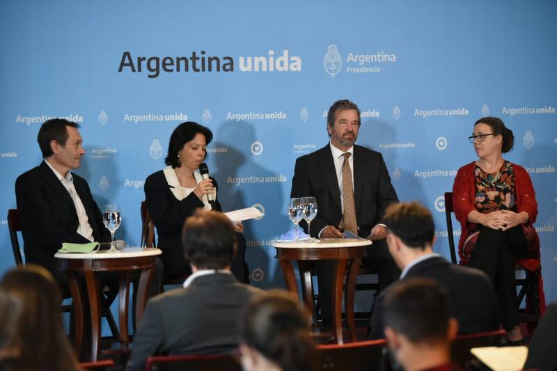 Acto de adhesión al Pacto Global de Inteligencia Artificial.