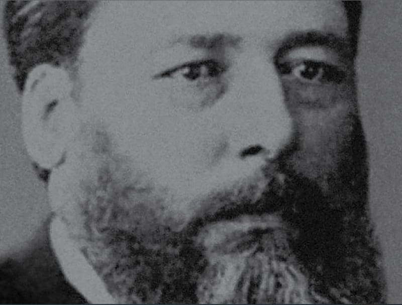 José Hernández es el auto de el "Martín Fierro".