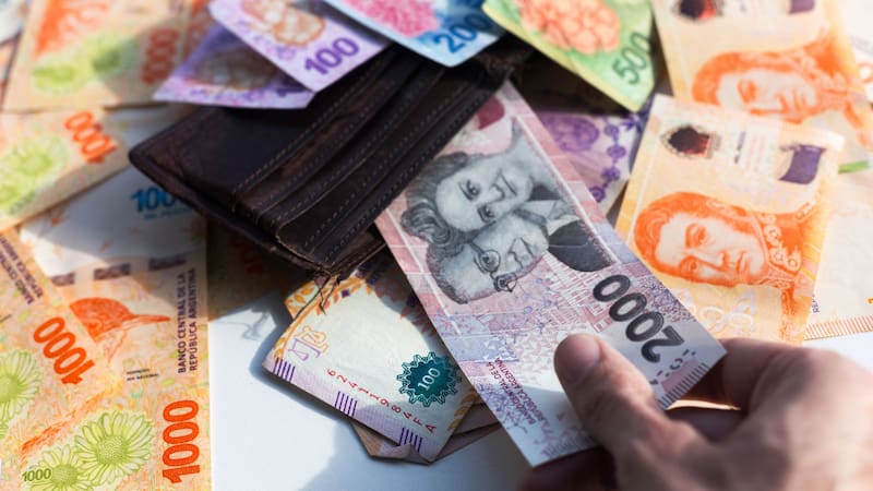 Los salarios de los empleados públicos y no registrados "se estancaron"