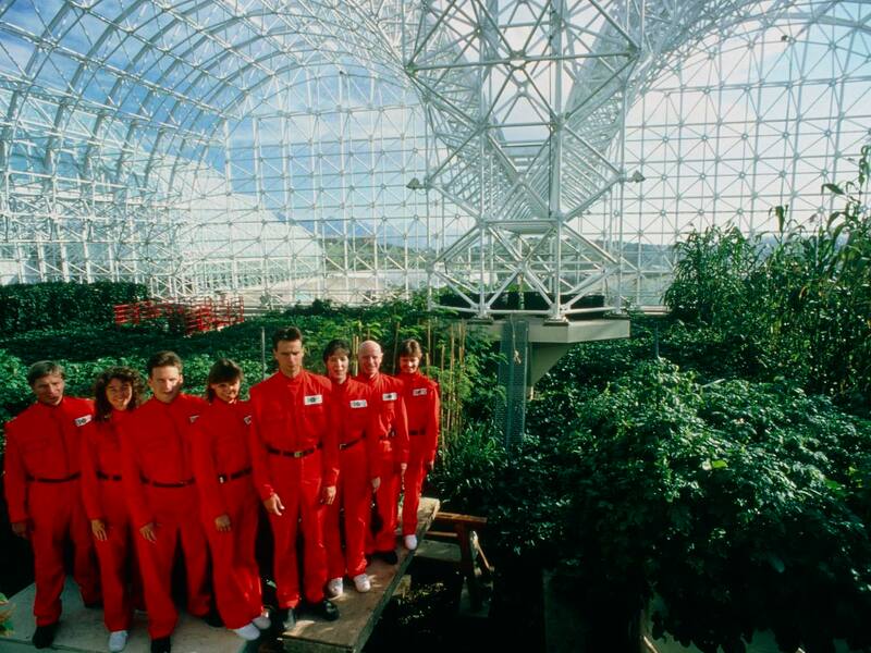 El primero grupo estuvo dos años encerrado en la biosfera. El segundo, solo cinco meses.