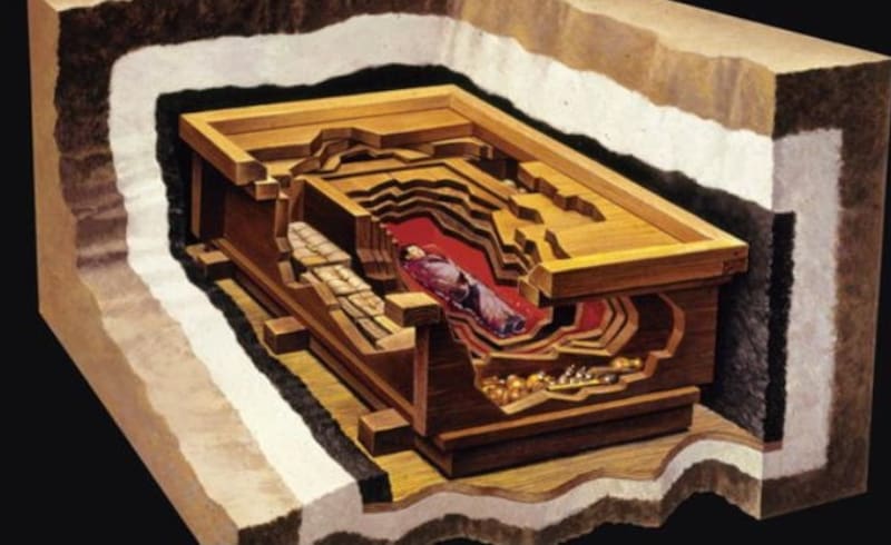 El mausoleo permanece sellado, protegido por su ejército de terracota y los secretos que aún guarda. (Fuente: Archivo)