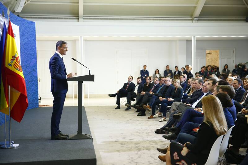 Pedro Sánchez se reunió con representantes del tejido productivo español(Fuente: Moncloa / Borja Puig de la Bellacasa)