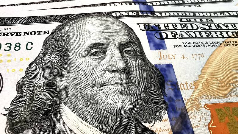 El dólar blue vuelve a caer y no da tregua en el mercado cambiario