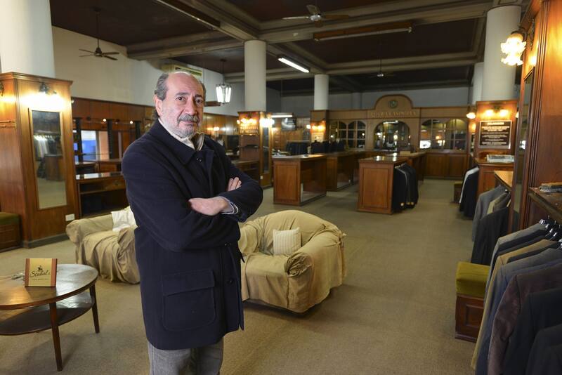 Leonardo Kupchik, uno de los dueños que aún hoy atiende el local. Foto: Antonio Pinta