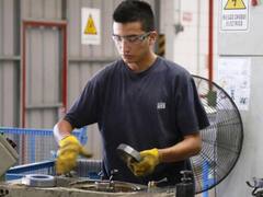 Mayer recibió de pymes una propuesta para bajar el costo de las tarifas energéticas