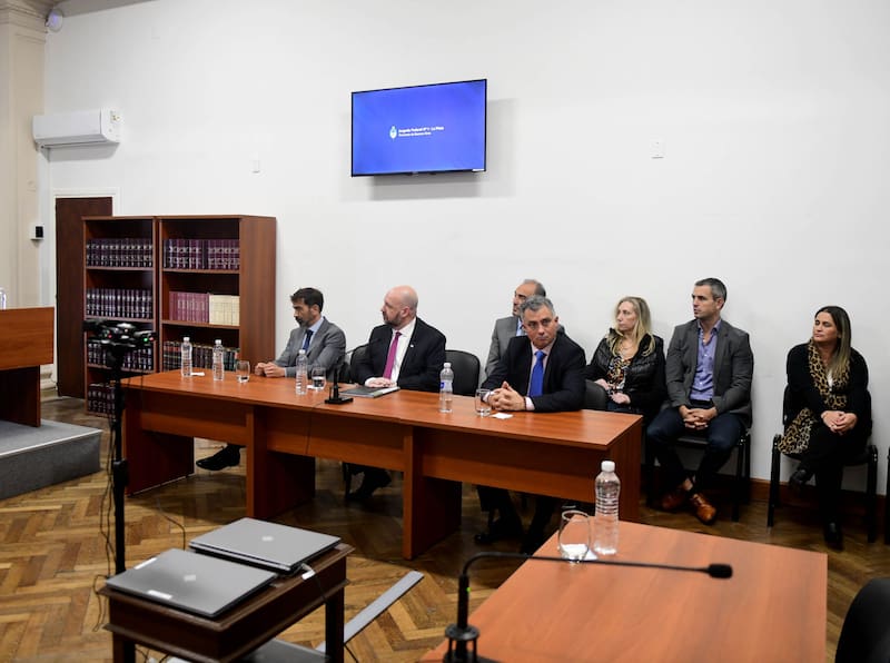 Sebastián Pareja con Martín y Eduardo Menem y Karina Milei semanas atrás en La Plata. (Gentileza de AGLAPLATA)