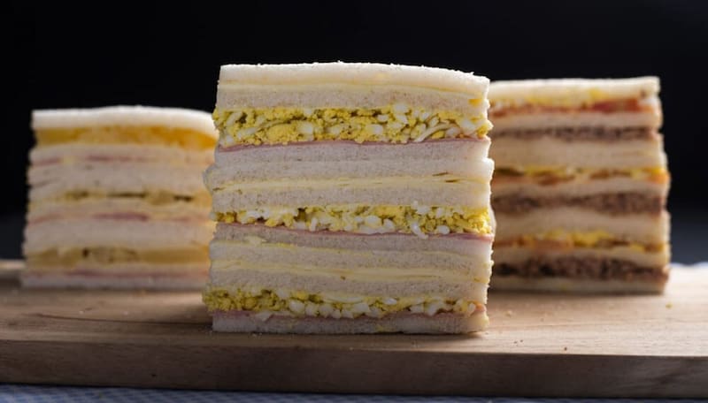 Los sánguches de miga son lo mejor para merendar.