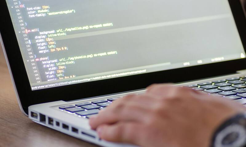 Zuckerberg anticipó que la IA podrá reemplazar a desarrolladores de nivel medio. (Foto: Pexels)