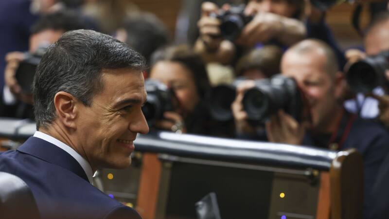 Pedro Sánchez al inicio de la sesión del debate de su investidura.