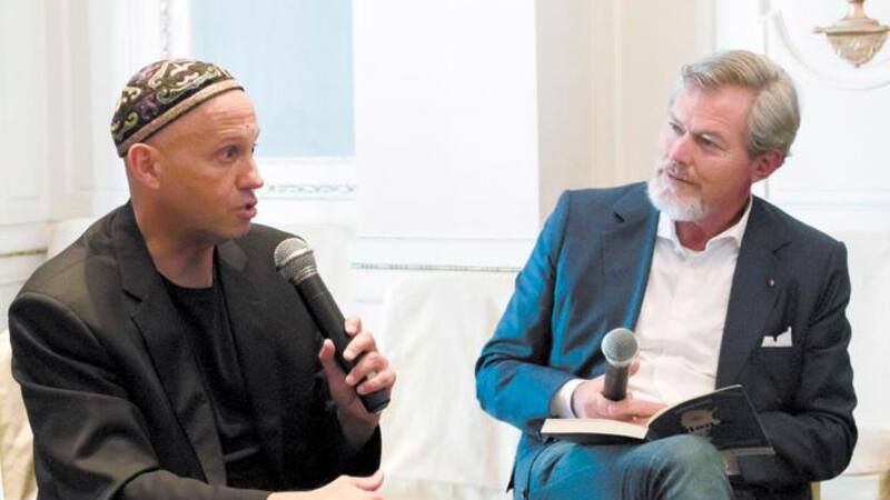 El ministro de Ambiente Bergman con el economista belga Günter Pauli