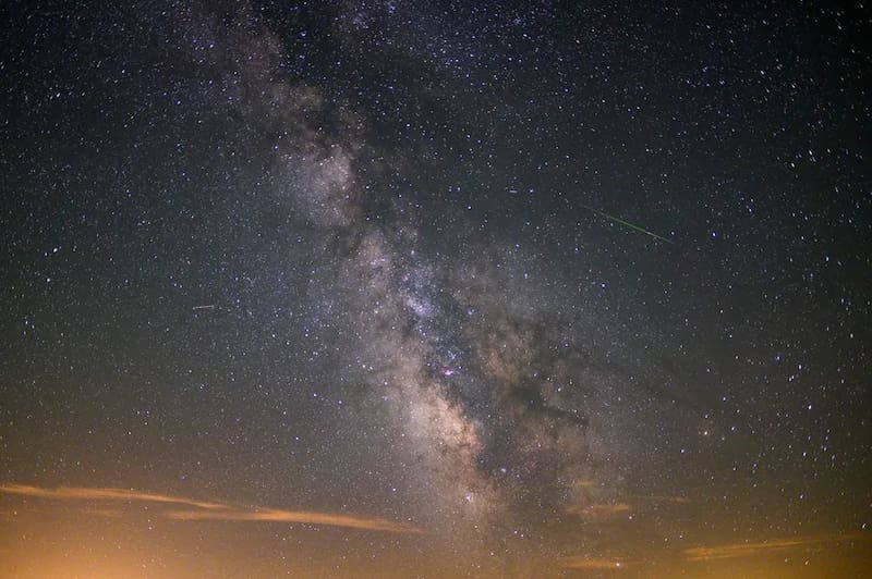 Vista de la Vía Láctea desde el páramo de La Lora, entre el observatorio astronómico de Cantabria y Castilla y León. EFE