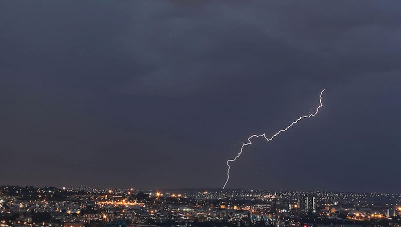 El Ideam solicita revisar y asegurar techos, ventanas y objetos sueltos ante ráfagas de viento (Fuente: archivo).