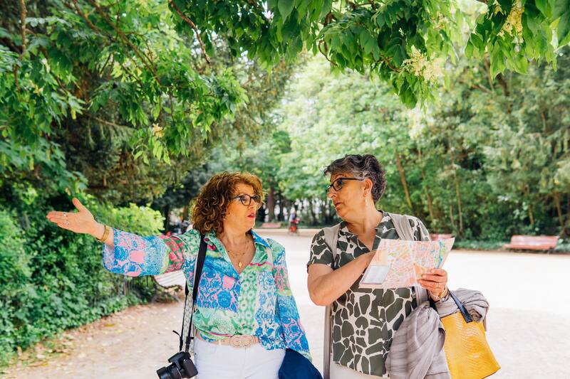 El Imserso abrirá la licitación para nuevas empresas que gestionen los viajes de jubilados. (Foto: archivo)