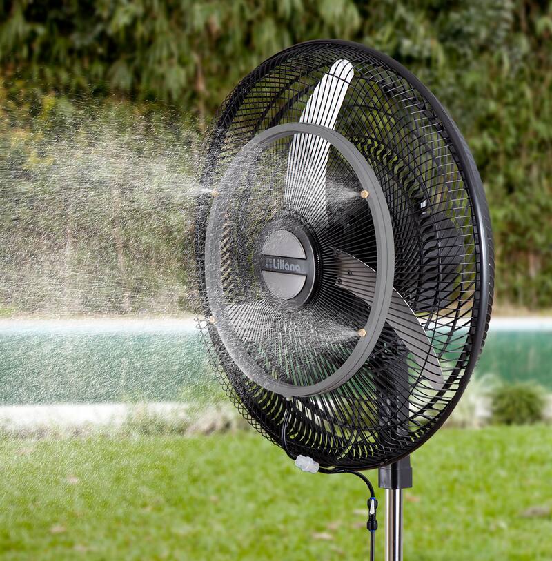 El ventilador es el artículo más popular de su portfolio. Tienen una versión que lanza gotas de agua.
