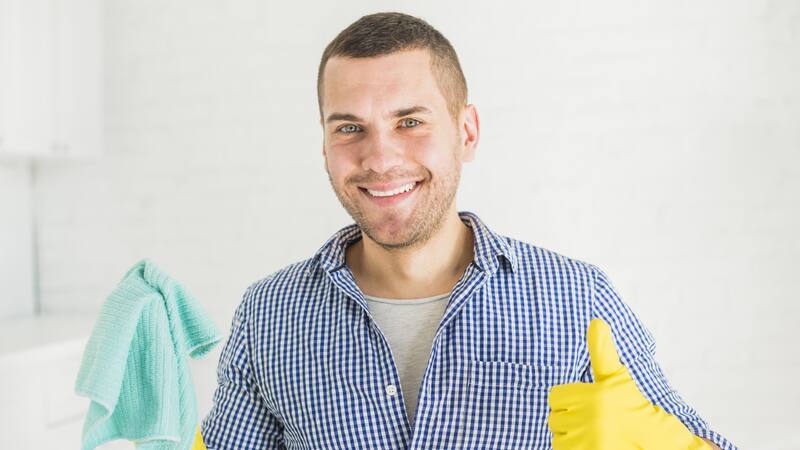 El puesto a cubrir está relacionado con la limpieza.