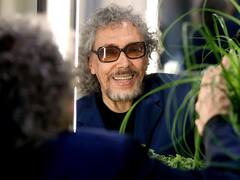 Dolor en el mundo de la moda: murió el peluquero más querido