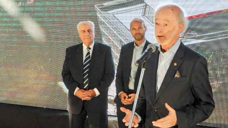 López Mena, junto a los ministros de Transporte de Uruguay, Víctor Rossi, y de Argentina, Guillermo Dietrich