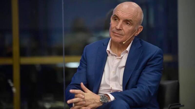 Para Espert, "los planes sociales tienen que ir directamente al beneficiario por tiempo determinado".