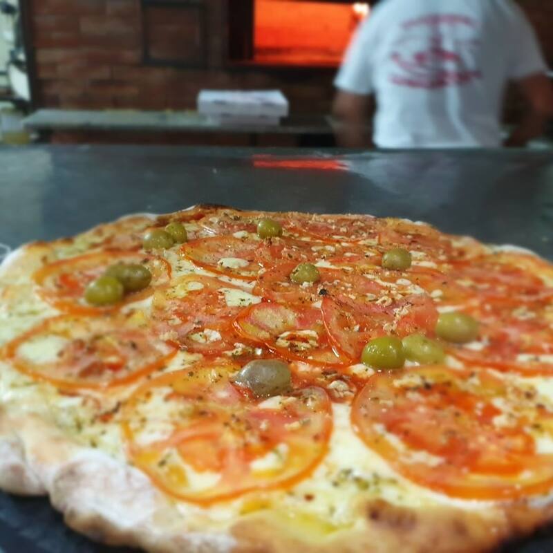 Las pizzas más pedidas en El Mazacote son la mozzarella y la napolitana a la piedra. (Foto: Instagram @emazacote)