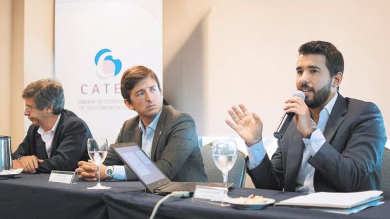 Las cooperativas presentaron ayer el proyecto, con el que esperan sumar 2 millones de clientes