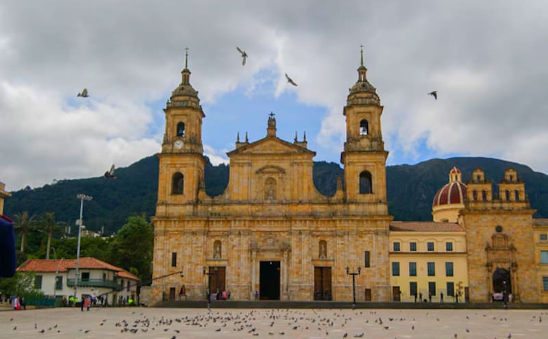 El Gobierno prepara una nueva reforma tributaria que incluiría el cobro de impuestos a las actividades económicas desarrolladas por iglesias (Fuente: Archivo).