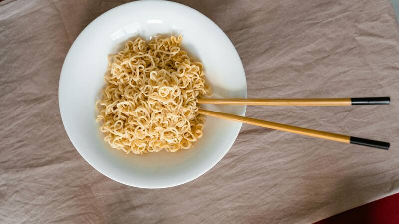 AESAN lanzó una alerta por la presencia de un peligroso alérgeno en unos fideos instantáneos.