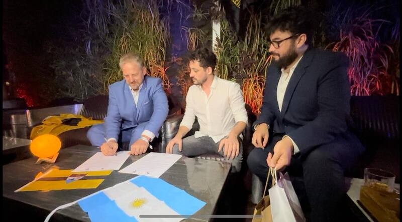 Firma del memorándum entre Liberland y el Partido Libertario de la ciudad de Buenos Aires