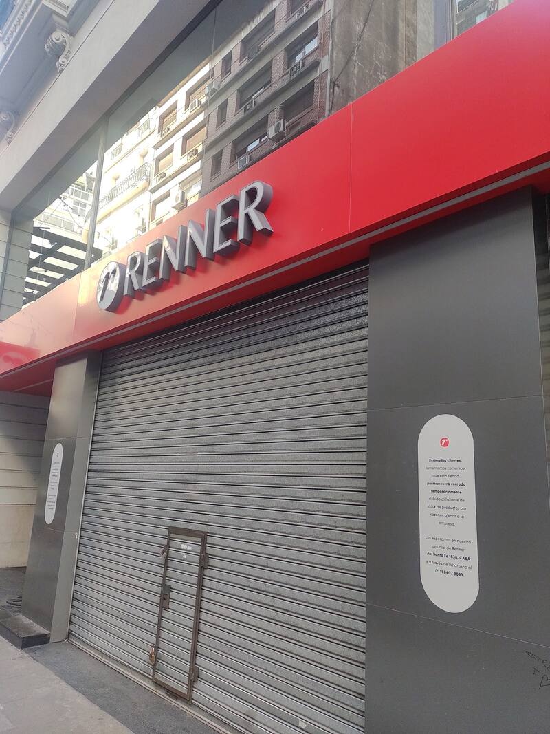 El local de Renner en Florida que permanece cerrado.