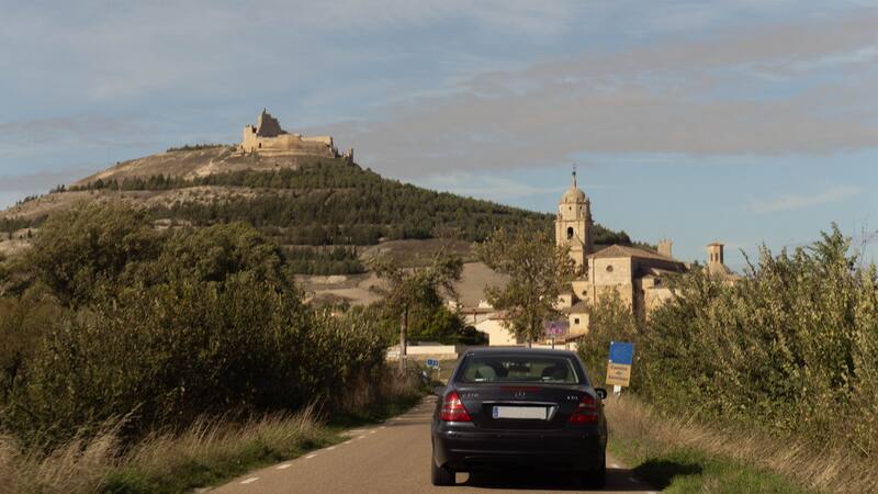El primer "retiro literario" tuvo lugar en el hotel Quinta San Francisco, situado en el pequeño pueblo de Burgos, Castrojeriz.