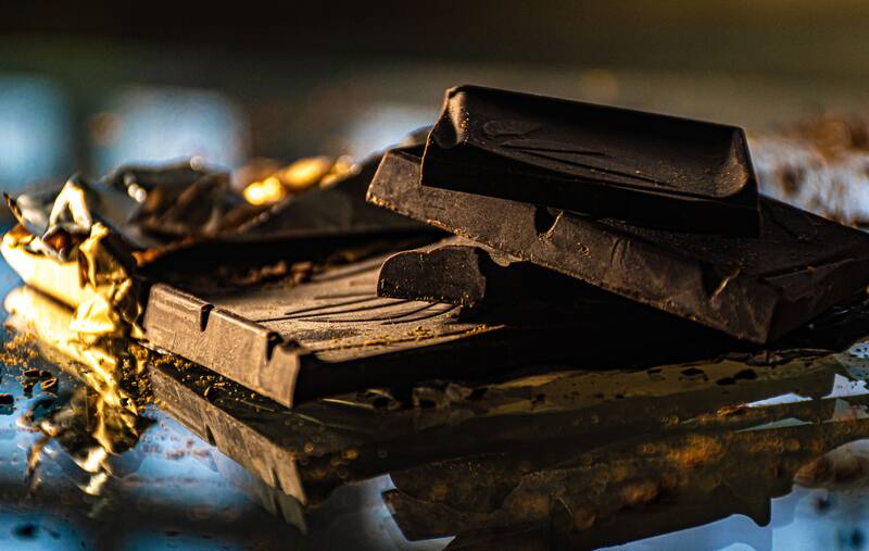 El chocolate negro contiene flavonoides y polifenoles que fortalecen el sistema inmunológico y mejoran el sueño (Fuente: Pixabay)