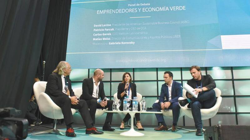 CEOs de Uber, OCA y Wework, en la discusión moderada por Korovsky