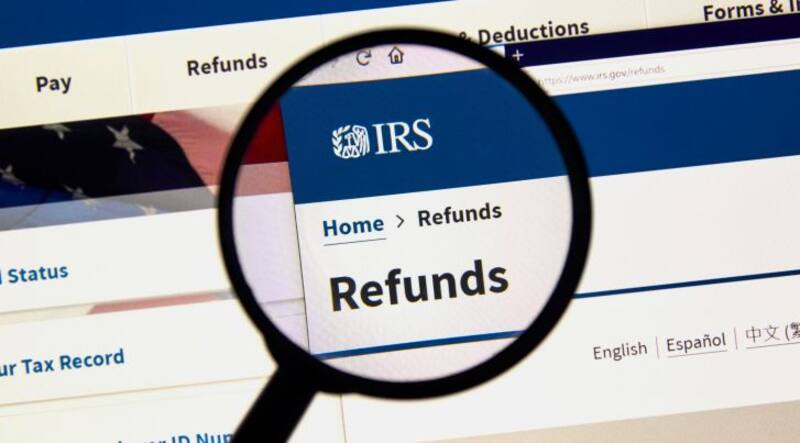 Un ciudadano estadounidense puede verificar si tiene deudas con el IRS accediendo al portal oficial irs.gov