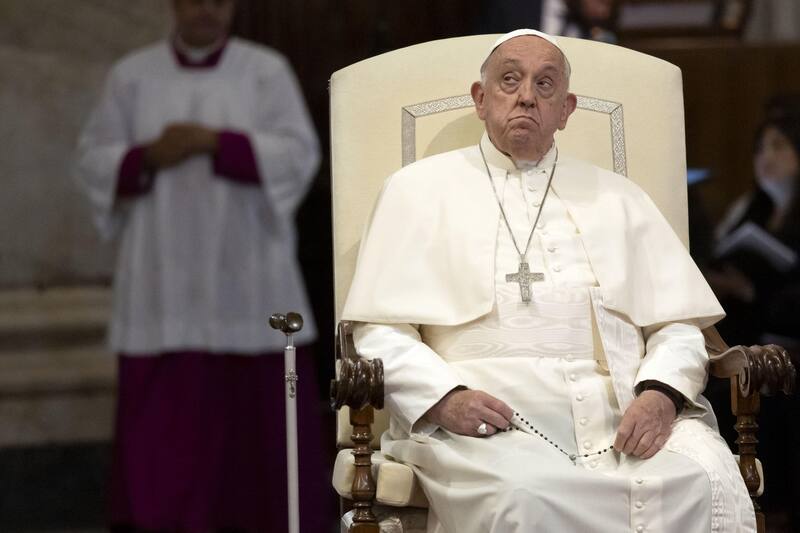 El Papa Francisco pidió a todos los fieles asumir un verdadero compromiso con los pobres.