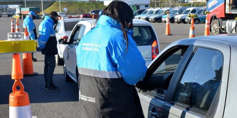 Los vehículos que circulen sin el documento serán multados por las autoridades.