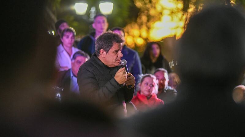 Facundo Manes vuelve a las pistas.