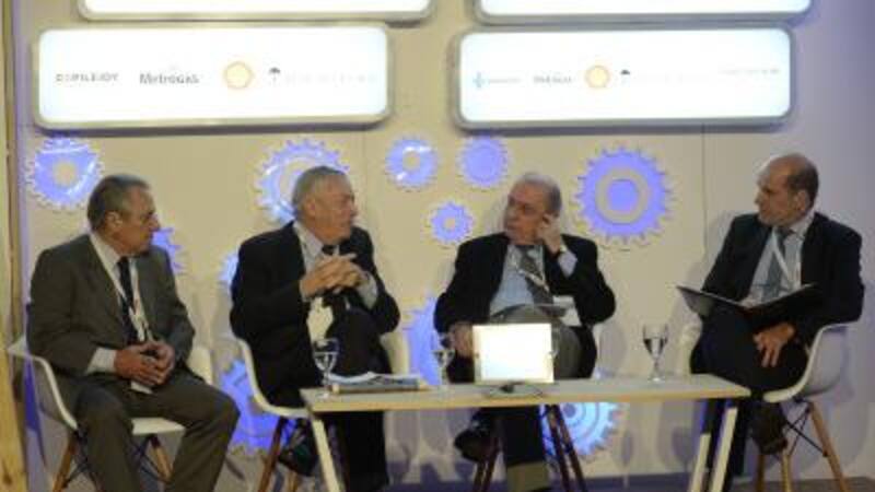 Daniel Montamat, Raúl Parisi y Francisco Mezzadri con Flavio Cannilla