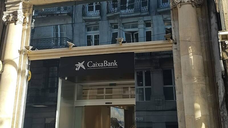 CaixaBank ofrece una cuenta sin comisiones siempre que se cumplan algunas condiciones.