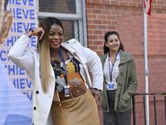 Esta serie desconocida en España es la favorita de los críticos y arrasó en los Emmy: dónde se puede ver