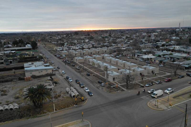 El Gobierno de la Provincia de Buenos Aires entregó casas gratuitas en Rauch.
