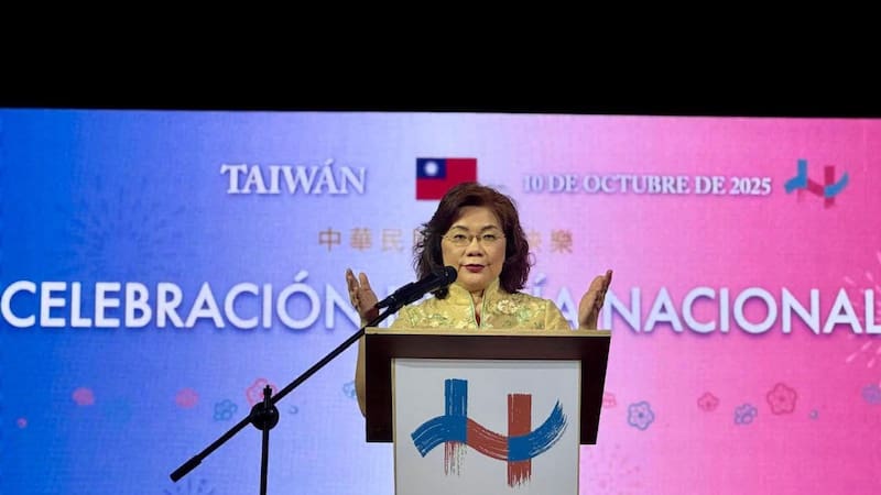 Embajadora Florencia Hsie.