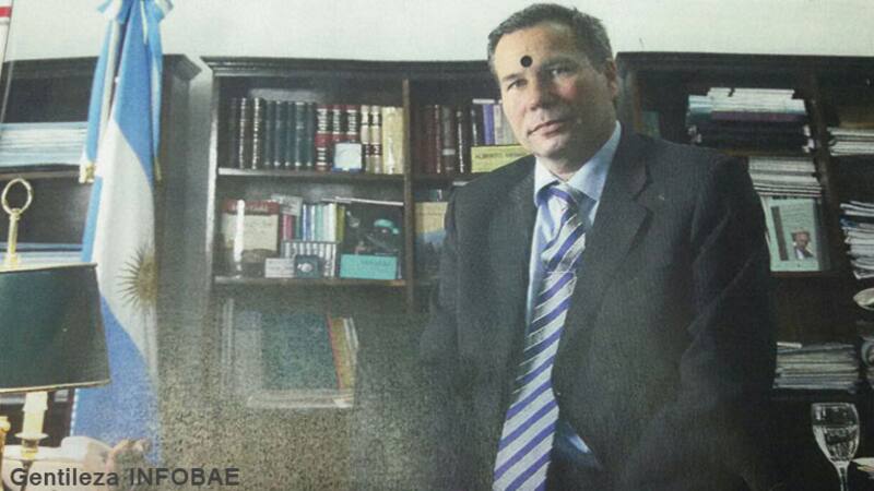 Esta es la foto de Nisman con una particular marca en la frente que recibió Arroyo Salgado. Gentileza: Infobae